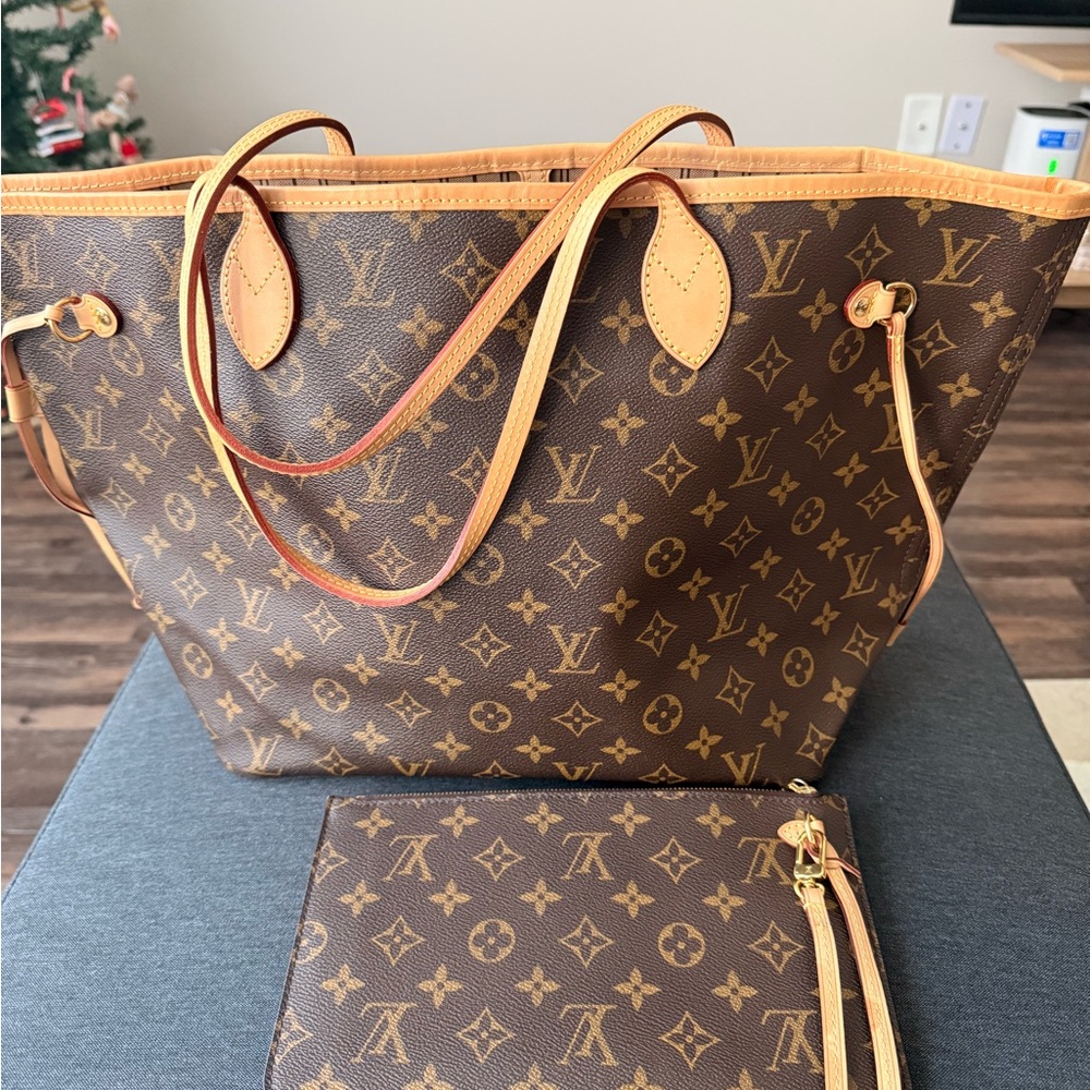 Louis Vuitton Monogram Neverfull Tote - Brown & Tan